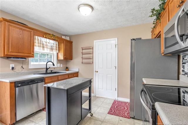 112 Hosta Drive, Raeford, NC 28376