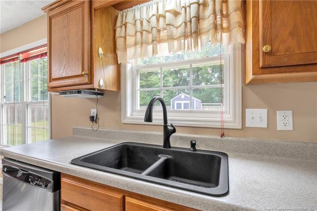 112 Hosta Drive, Raeford, NC 28376