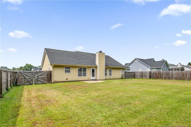 112 Hosta Drive, Raeford, NC 28376
