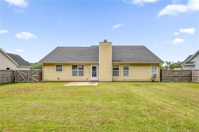 112 Hosta Drive, Raeford, NC 28376