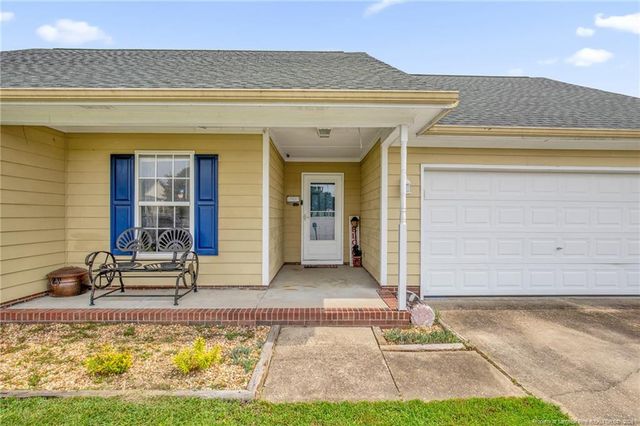 112 Hosta Drive, Raeford, NC 28376