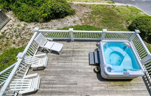 98 Oleander Court, Surf City, NC 28445