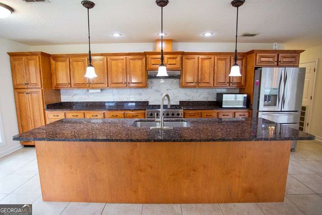 99 Jennifer Lane, Baxley, GA 31513