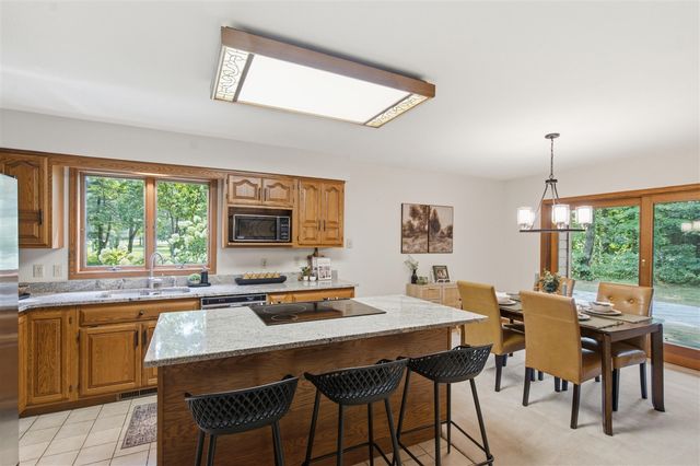 9890 W Q Avenue, Mattawan, MI 49071