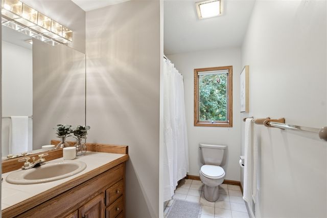 9890 W Q Avenue, Mattawan, MI 49071