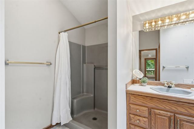 9890 W Q Avenue, Mattawan, MI 49071