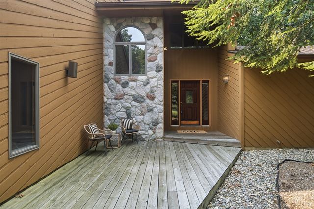 9890 W Q Avenue, Mattawan, MI 49071