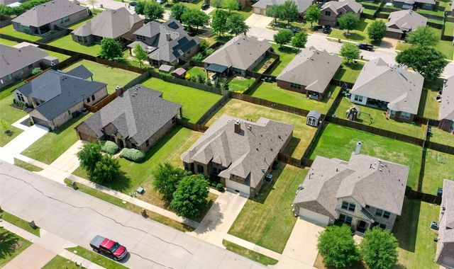 109 Thoroughbred Street, Waxahachie, TX 75165