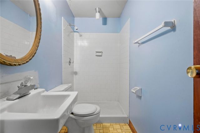 1206 Middleberry Dr, Henrico, VA 23231