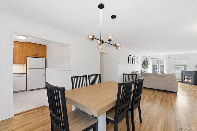 3609 N Wilshire Lane 3609 F, Oakdale, NY 11769