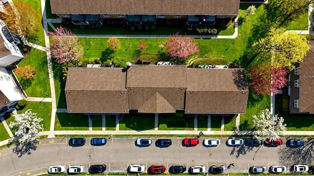 3609 N Wilshire Lane 3609 F, Oakdale, NY 11769