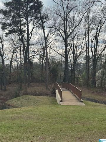 4820 LONGMEADOW LANE, Bessemer, AL 35022