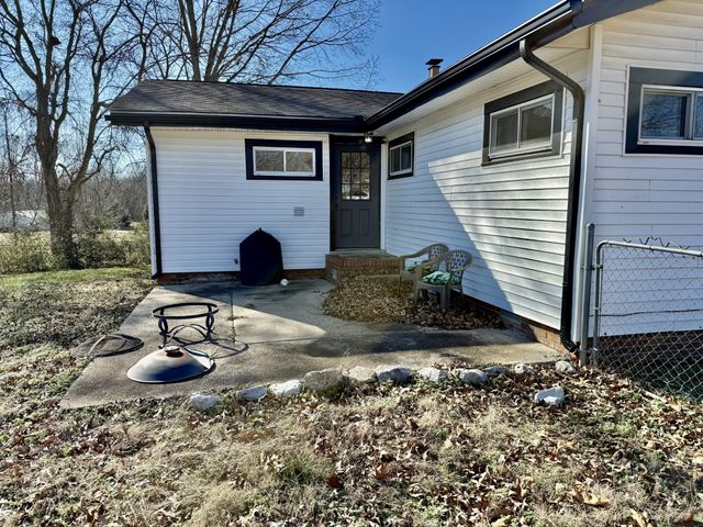 1499 N Liberty Church Rd, Clarksville, TN 37042