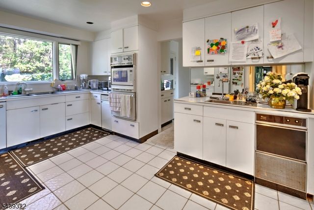 235 Mountainside Rd, Mendham Twp., NJ 07945