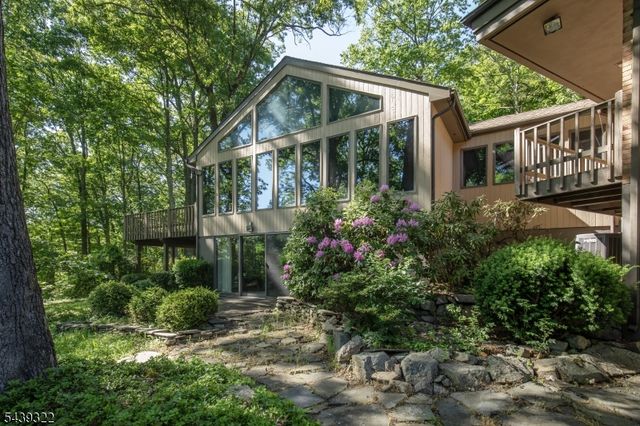 235 Mountainside Rd, Mendham Twp., NJ 07945