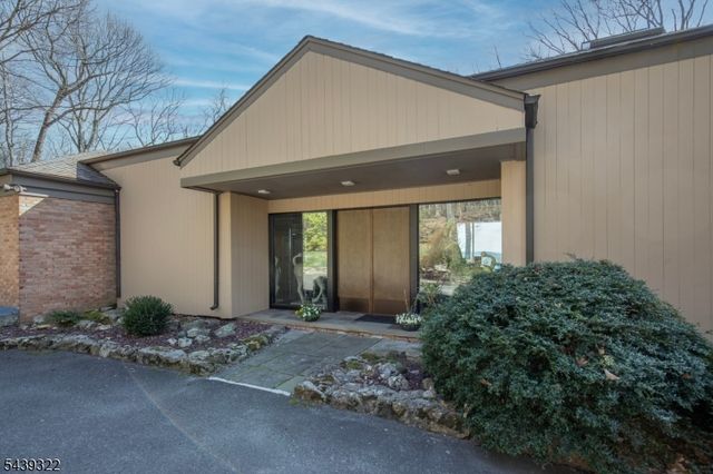 235 Mountainside Rd, Mendham Twp., NJ 07945