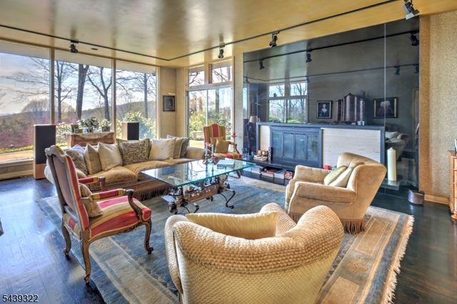235 Mountainside Rd, Mendham Twp., NJ 07945