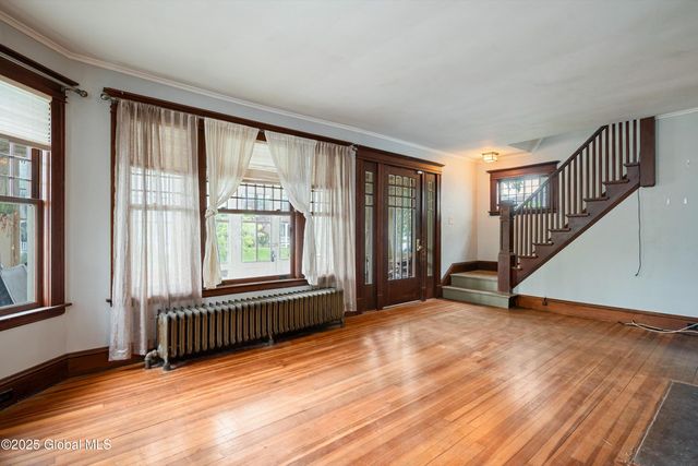 1318 Glenwood Boulevard, Schenectady, NY 12308