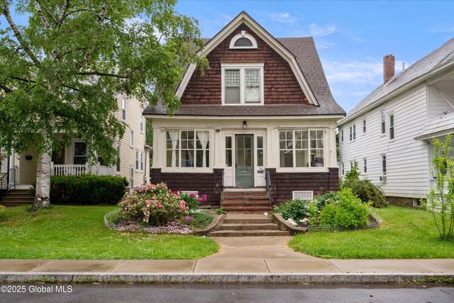 1318 Glenwood Boulevard, Schenectady, NY 12308