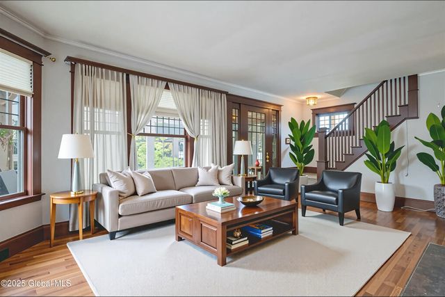 1318 Glenwood Boulevard, Schenectady, NY 12308