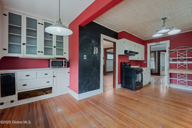 1318 Glenwood Boulevard, Schenectady, NY 12308