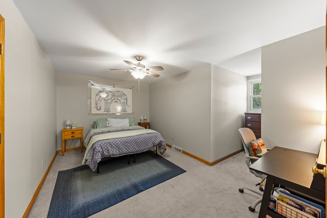 43W753 Oakleaf Drive, Elburn, IL 60119