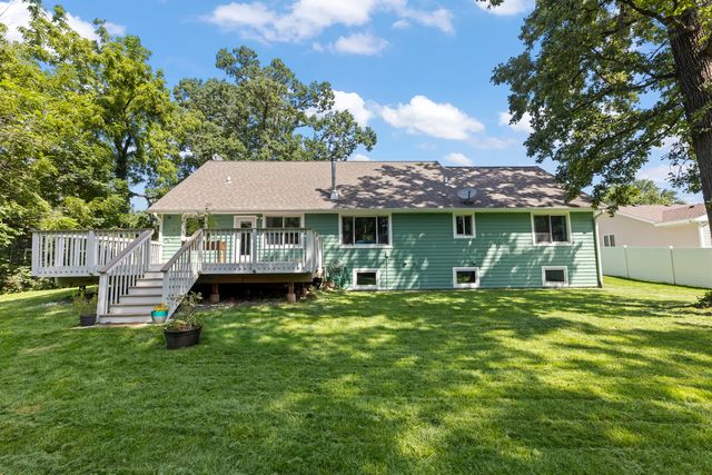43W753 Oakleaf Drive, Elburn, IL 60119