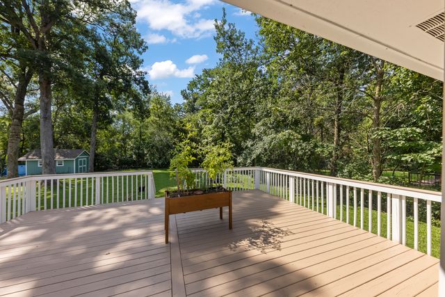 43W753 Oakleaf Drive, Elburn, IL 60119