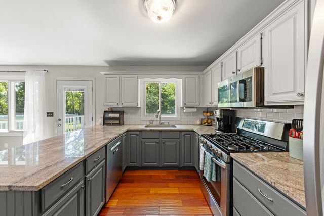 43W753 Oakleaf Drive, Elburn, IL 60119