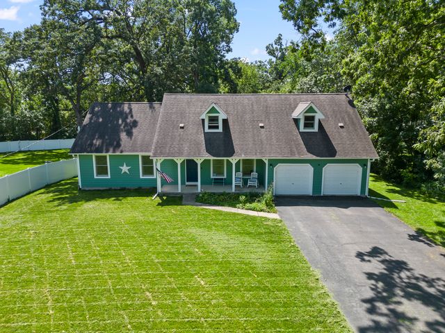 43W753 Oakleaf Drive, Elburn, IL 60119