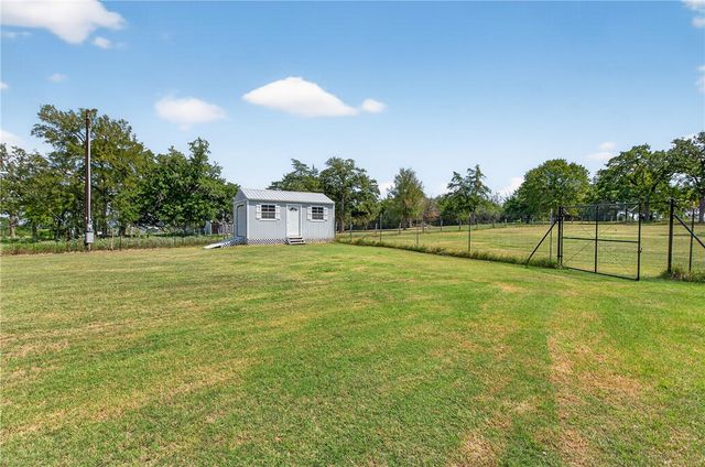 6995 County Road 129, Caldwell, TX 77836