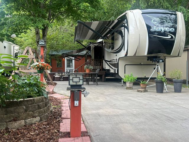 90 Natures Lane, Blairsville, GA 30512