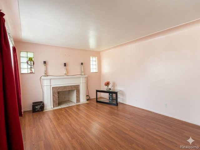 22815 Le Fever Avenue, Warren, MI 48091
