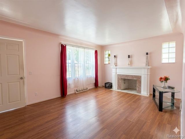 22815 Le Fever Avenue, Warren, MI 48091