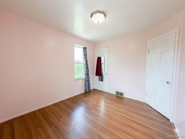 22815 Le Fever Avenue, Warren, MI 48091