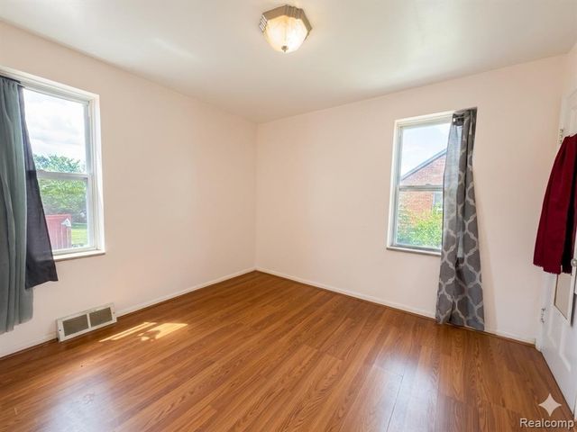 22815 Le Fever Avenue, Warren, MI 48091