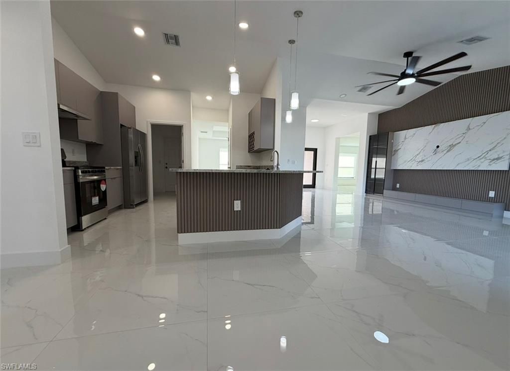 5018 Lee ST, LEHIGH ACRES, FL 33971 — photo 5