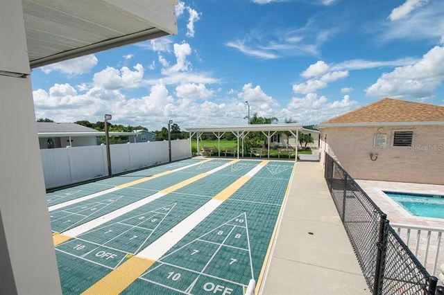 37700 NEUKOM AVENUE, Zephyrhills, FL 33541