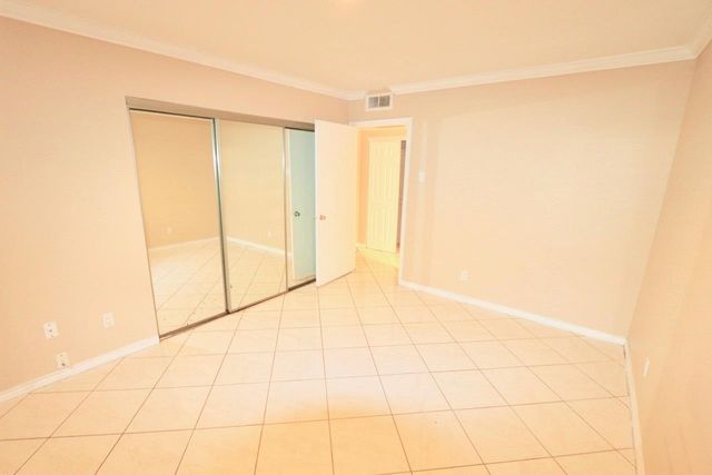 4040 San Felipe Street 122, Houston, TX 77027