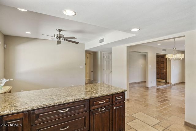 510 E LE MARCHE Avenue, Phoenix, AZ 85022