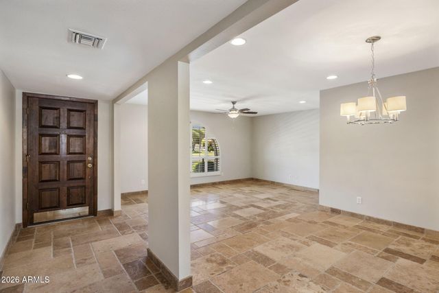 510 E LE MARCHE Avenue, Phoenix, AZ 85022