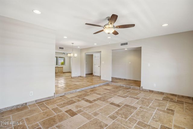 510 E LE MARCHE Avenue, Phoenix, AZ 85022