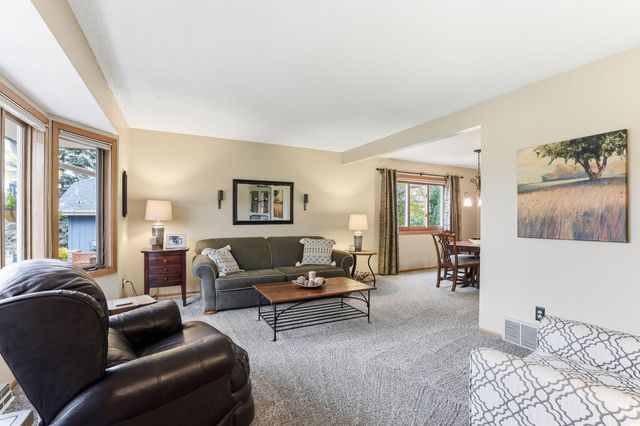 609 Chicago Drive, Burnsville, MN 55306