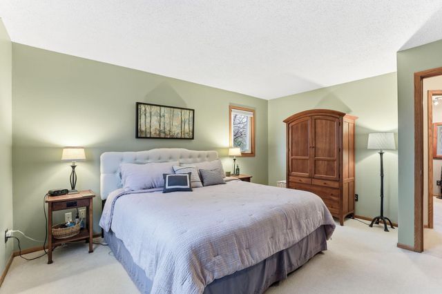 609 Chicago Drive, Burnsville, MN 55306