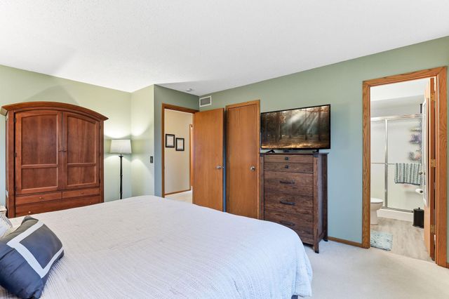 609 Chicago Drive, Burnsville, MN 55306