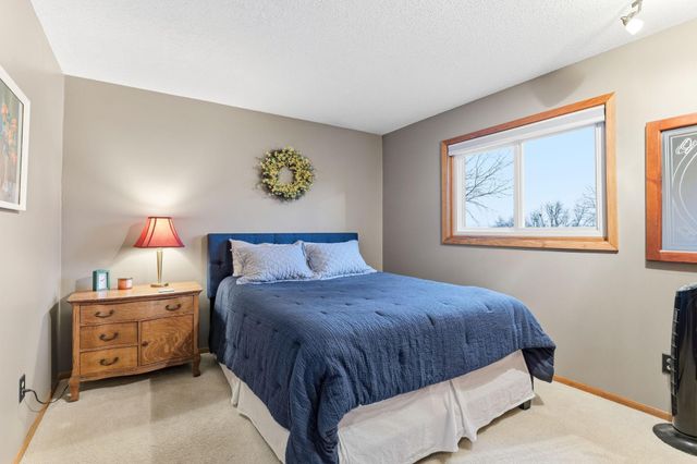 609 Chicago Drive, Burnsville, MN 55306