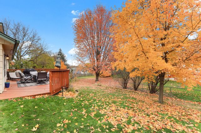 609 Chicago Drive, Burnsville, MN 55306