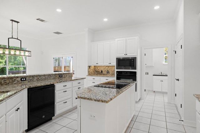 1613 CHURCHWOOD CV, Austin, TX 78746