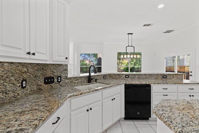 1613 CHURCHWOOD CV, Austin, TX 78746