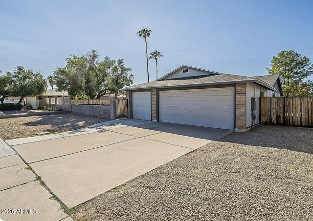 2206 N CHOLLA Street, Chandler, AZ 85224